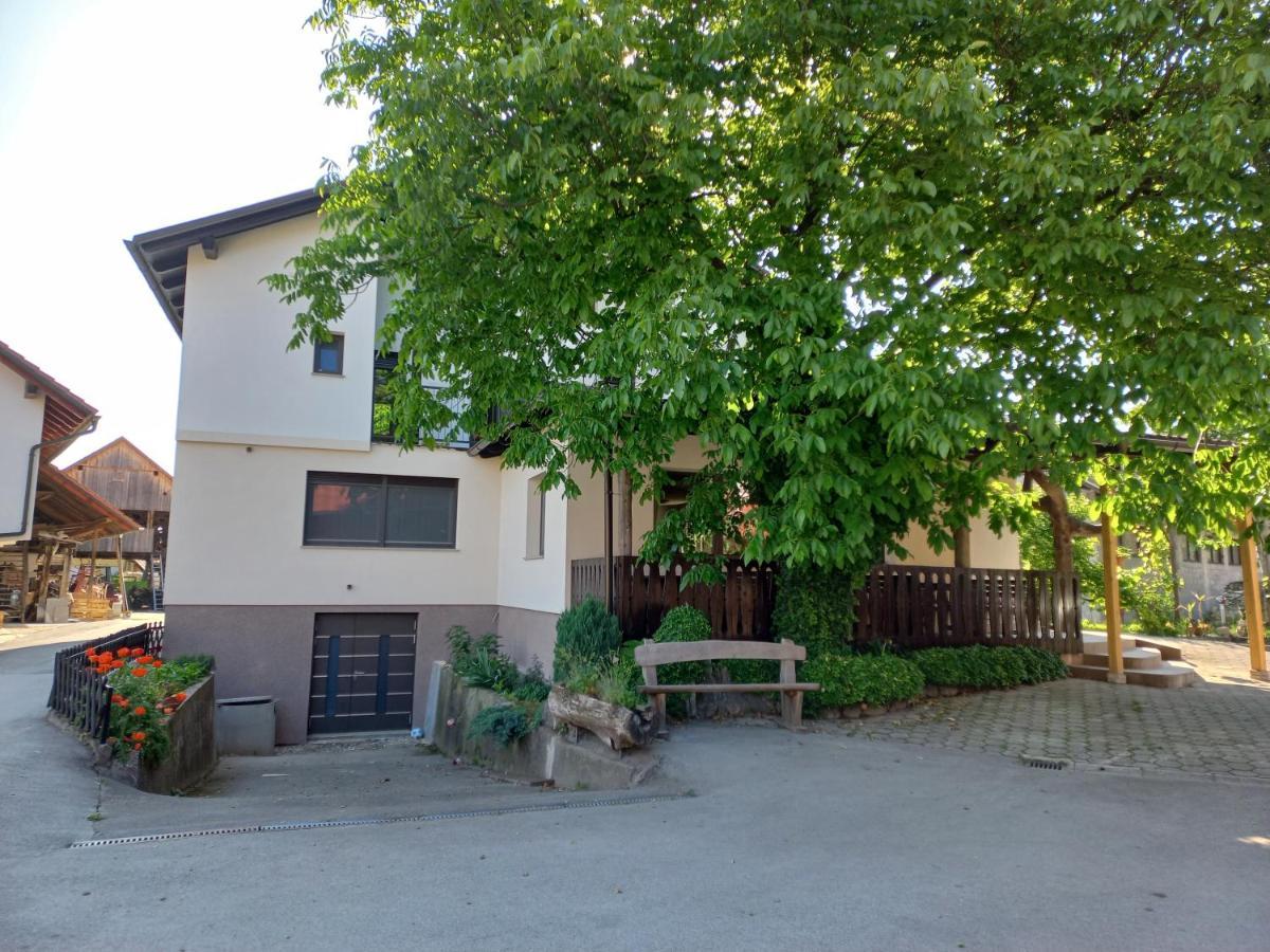 Bed and Breakfast Sobe Levc Мозирье Экстерьер фото