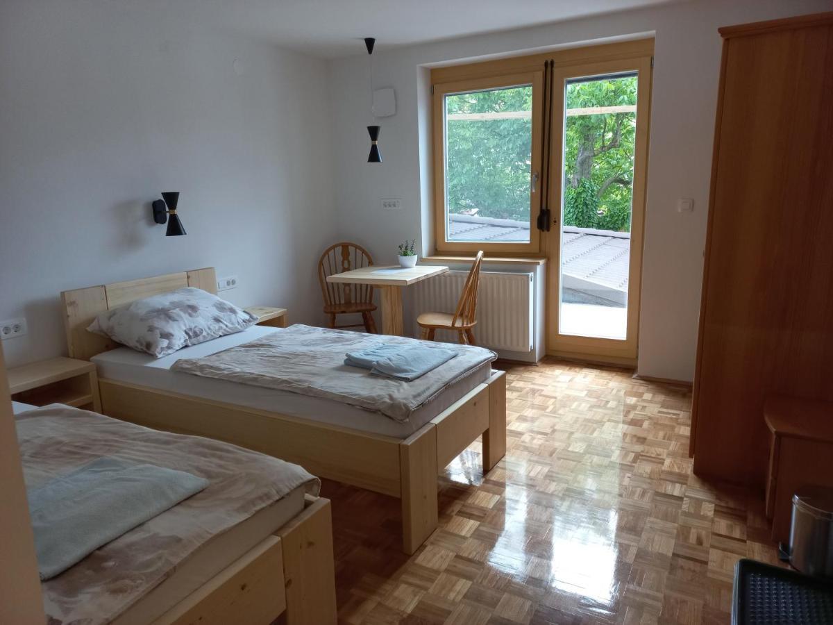 Bed and Breakfast Sobe Levc Мозирье Экстерьер фото