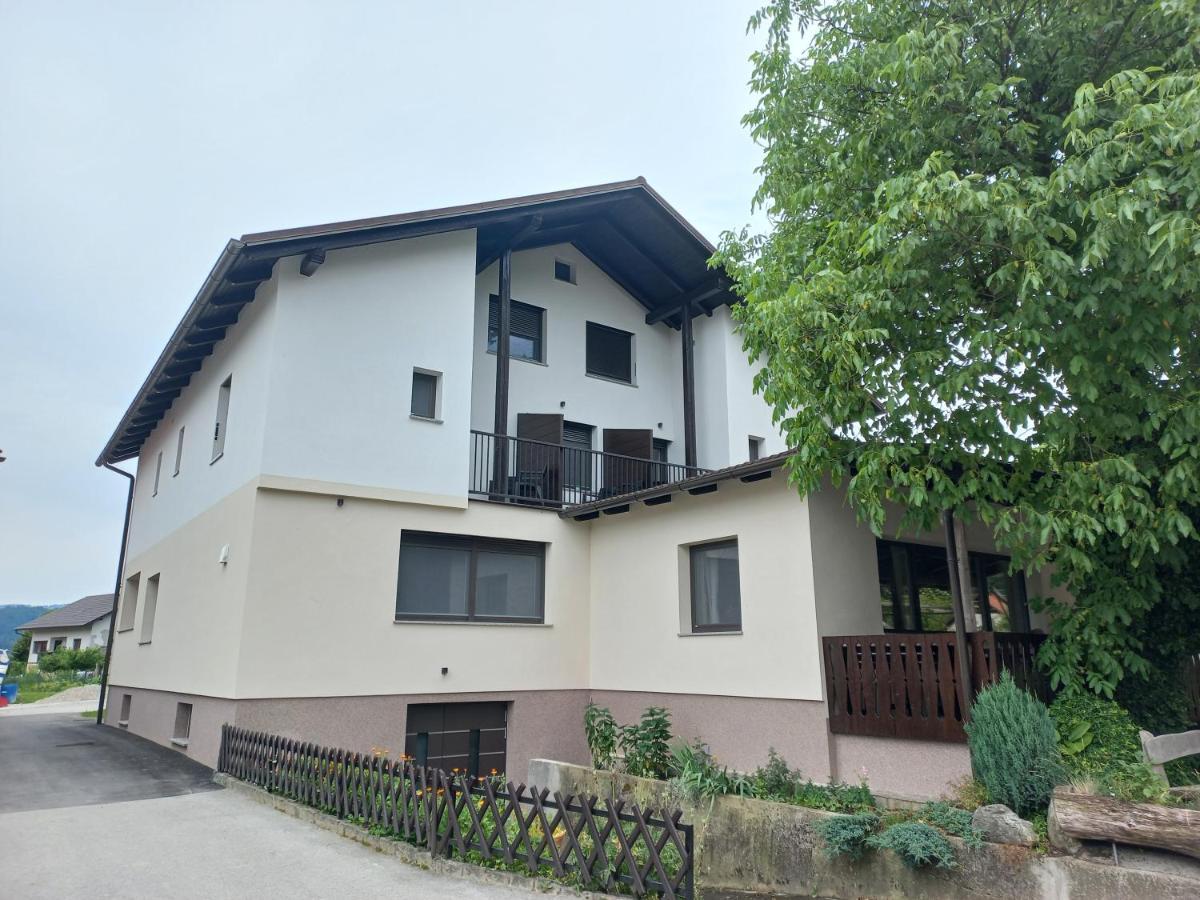 Bed and Breakfast Sobe Levc Мозирье Экстерьер фото